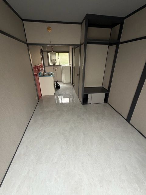 その他部屋・スペース　【洋室】床はフロアタイルになっております