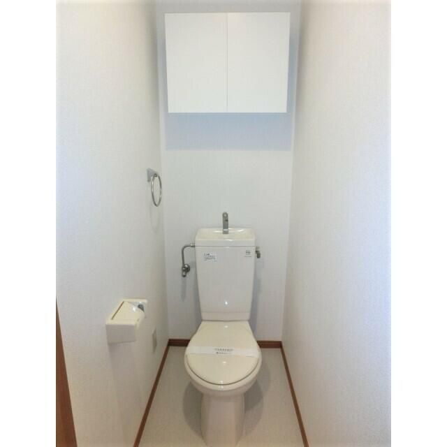 東急東横線 日吉駅 徒歩20分 4階建 築24年のトイレ写真