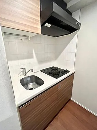 キッチン　※同建物内の別部屋参考写真です
