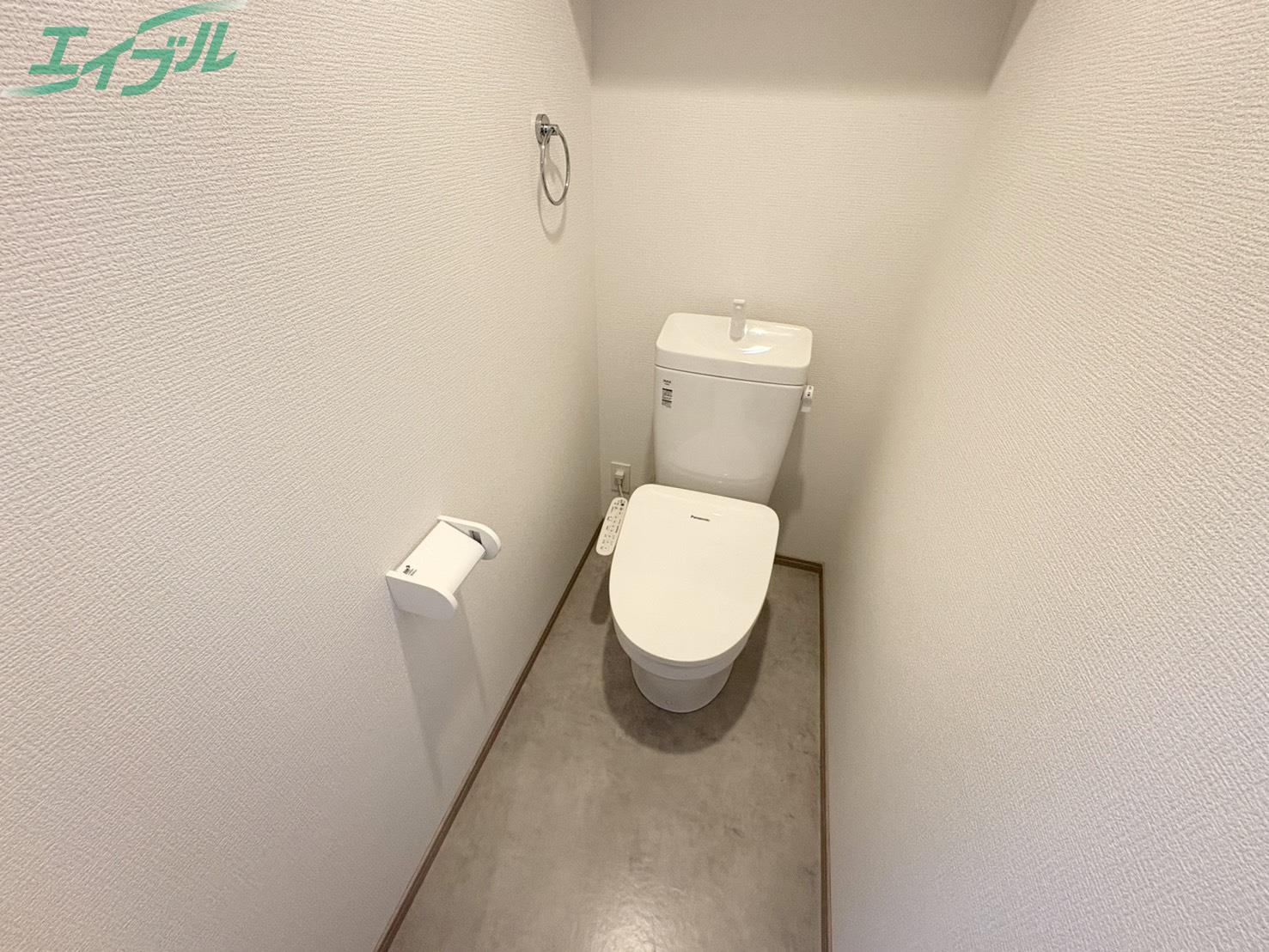 WISTERIA SUITEのトイレ写真