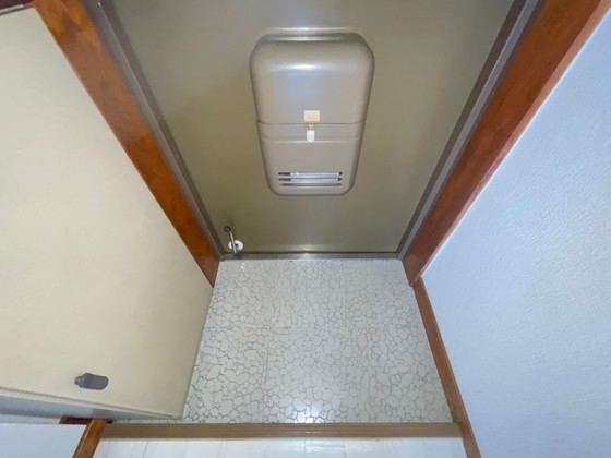 玄関　※別部屋の写真です