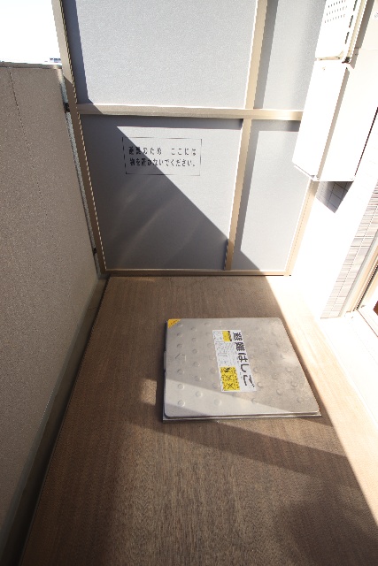 バルコニー　※別室の参考写真の為、現況優先です。