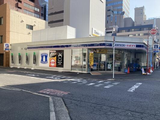 コンビニ　ローソン広島大手町二丁目店（コンビニ）まで72m