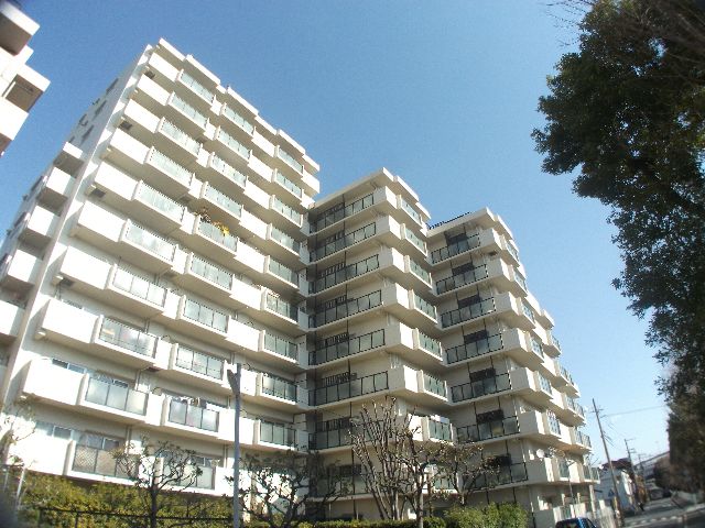 神戸市灘区大石東町のマンションの建物外観
