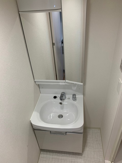 洗面設備　脱衣所、独立洗面台