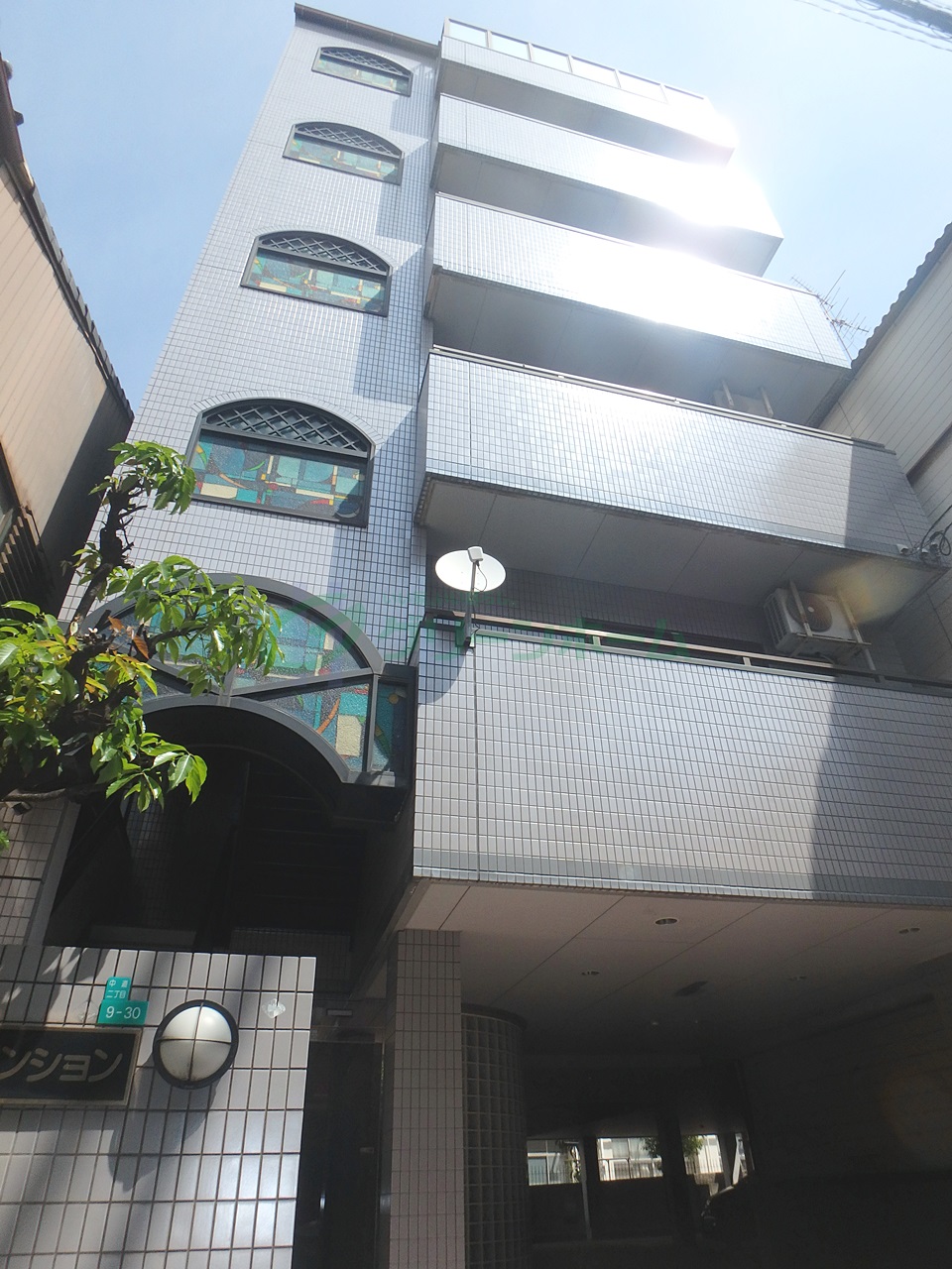 大阪市東成区中道のマンションの建物外観