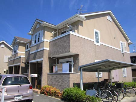 和泉市小田町のアパートの建物外観
