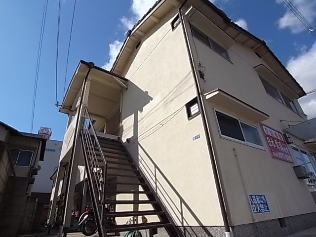奈良県奈良市富雄川西１（アパート）の賃貸物件の外観