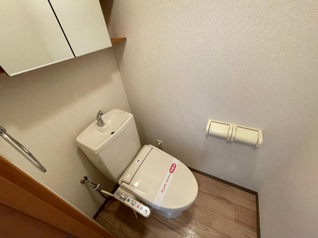 【サニー・パレスのトイレ】