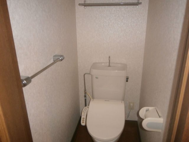 【小山市八幡町のマンションのトイレ】