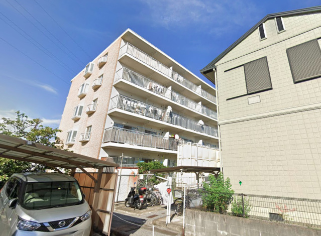 広島市佐伯区八幡のマンションの建物外観