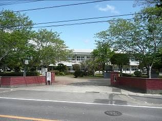 小学校　都城市立中霧島小学校（小学校）まで1803m
