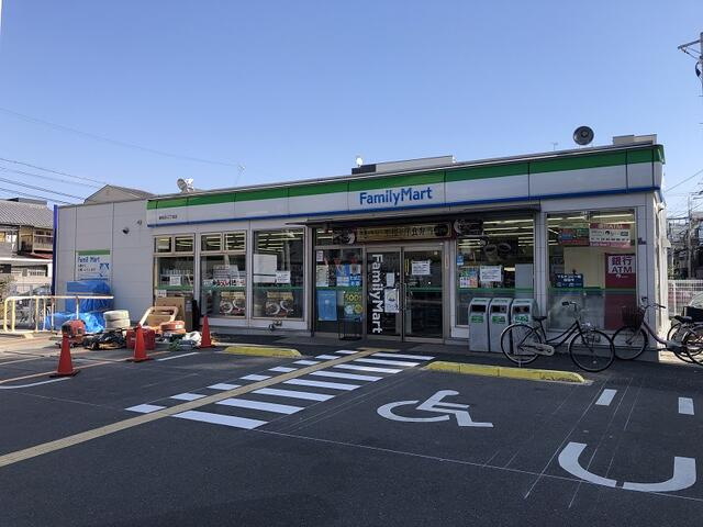 コンビニ　ファミリーマート東粉浜三丁目店（コンビニ）まで215m