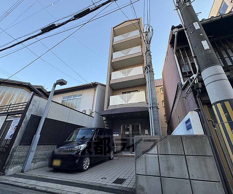 京都市下京区丸屋町のマンションの建物外観