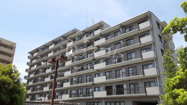 茅ヶ崎市茅ヶ崎のマンションの建物外観