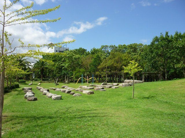 【リバーサイドハウスの公園】