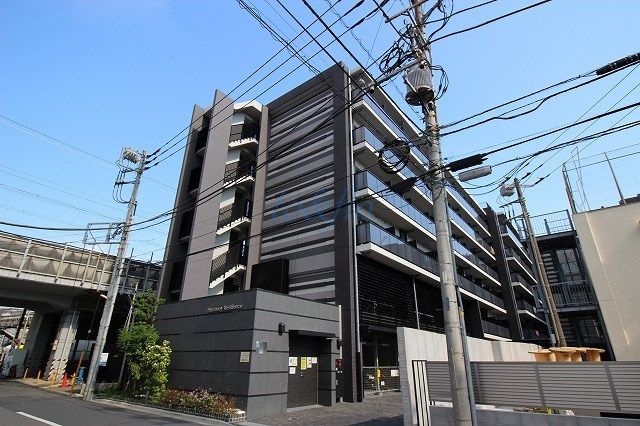 【川崎市中原区中丸子のマンションの建物外観】