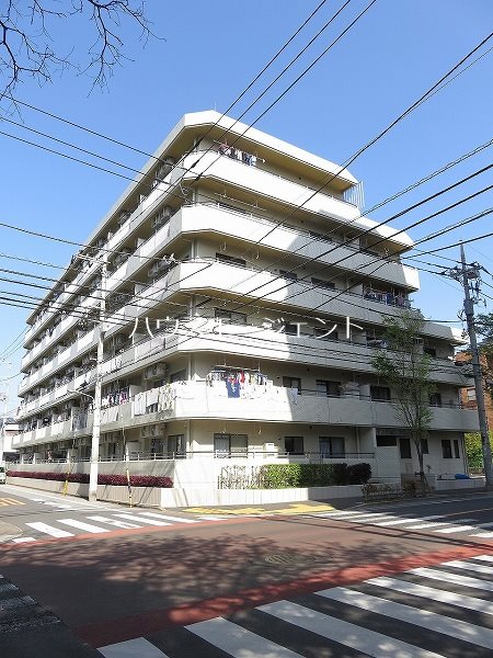 マンションカネイの建物外観