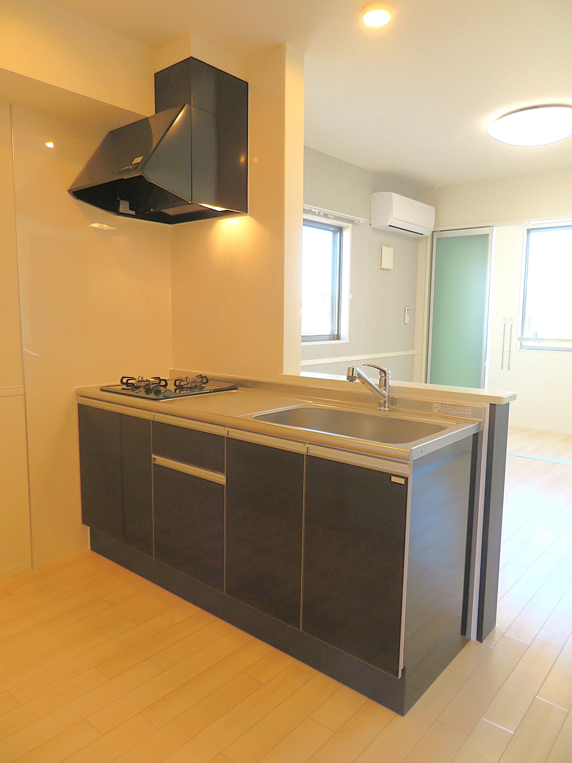 キッチン　オシャレなシステムキッチンです！