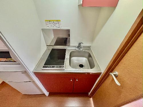 キッチン　設備・仕様は号室により異なる為、現況を優先いたします。