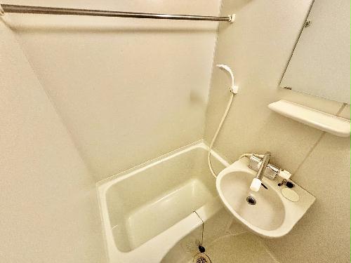 バス・シャワールーム　設備・仕様は号室により異なる為、現況を優先いたします。