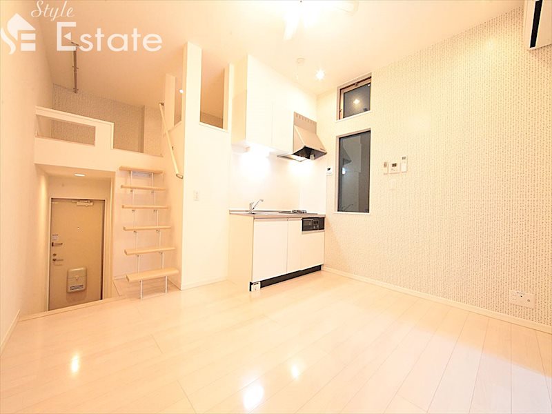 居室・リビング　内装