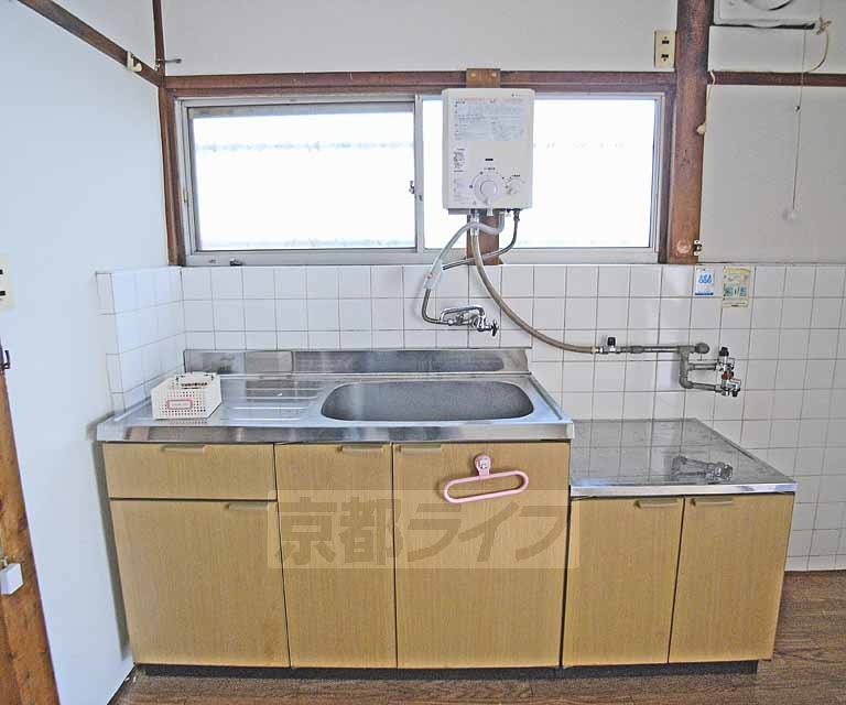 キッチン　収納の多いキッチンです。