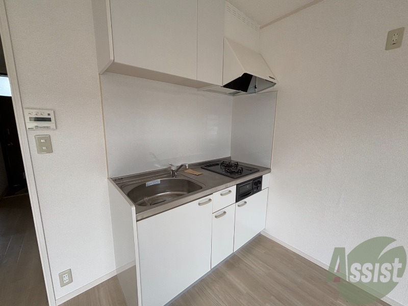 キッチン　キッチンはガスコンロタイプで２口付いております。