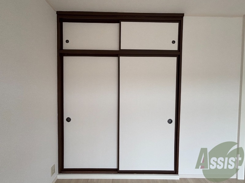 収納　こちらはリビングにある押入です。上にもあります。