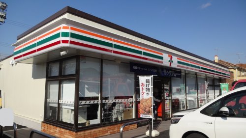 コンビニ　セブンイレブン 岡崎矢作町店（コンビニ）まで587m