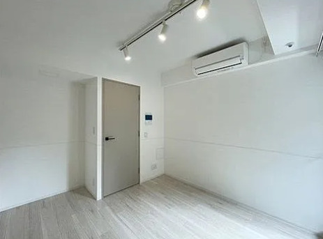 居室・リビング　※別部屋の参考写真です。