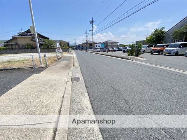 その他　前面道路（その他）まで0m