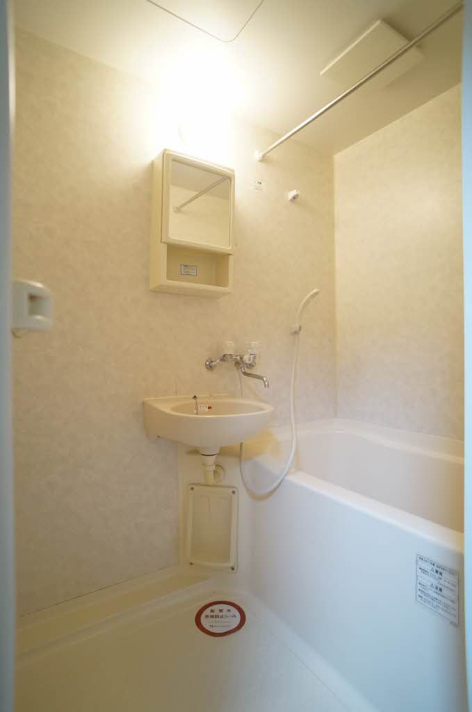 バス・シャワールーム　浴室