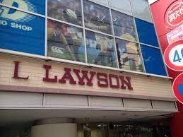 コンビニ　ナチュラルローソン代々木駅西店（コンビニ）まで133m