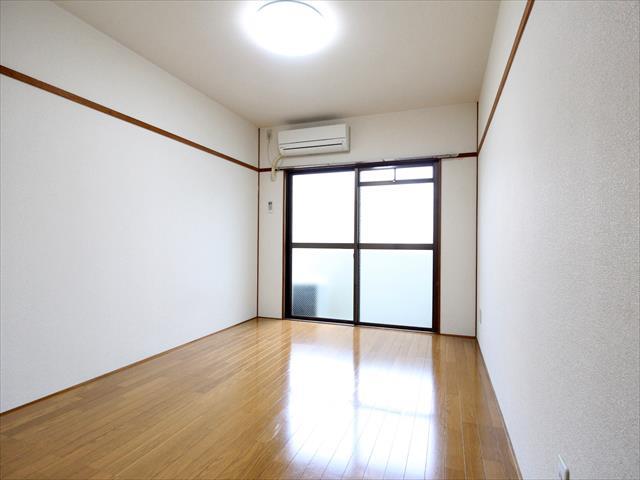 居室・リビング　松山市松前町　パールハイツ寿　リビング