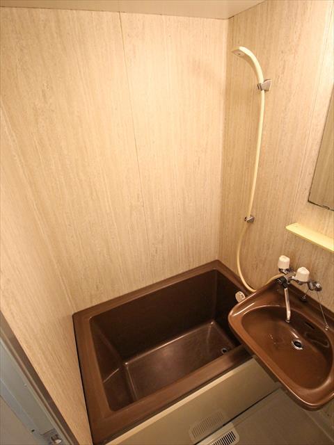 バス・シャワールーム　松山市松前町　パールハイツ寿　浴室