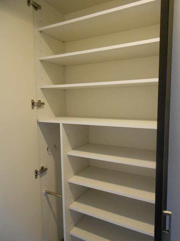 玄関　同タイプ・同モデルを使用