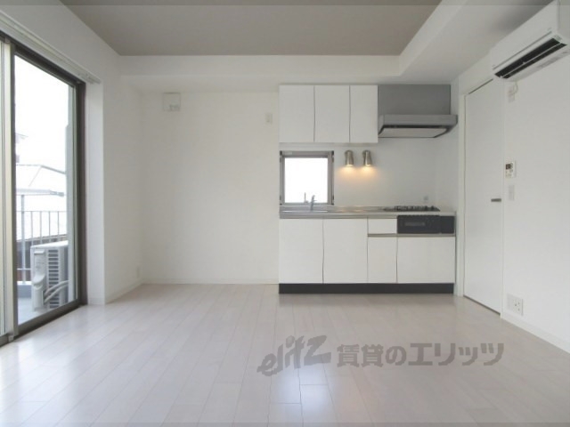 居室・リビング　１２帖の広々としたお部屋です。