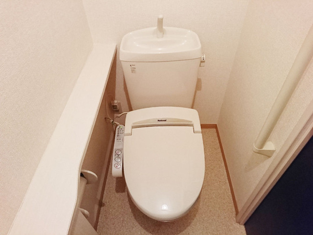 トイレ　温水洗浄暖房便座トイレ