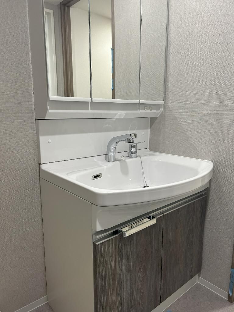 洗面設備　広い洗面スペース