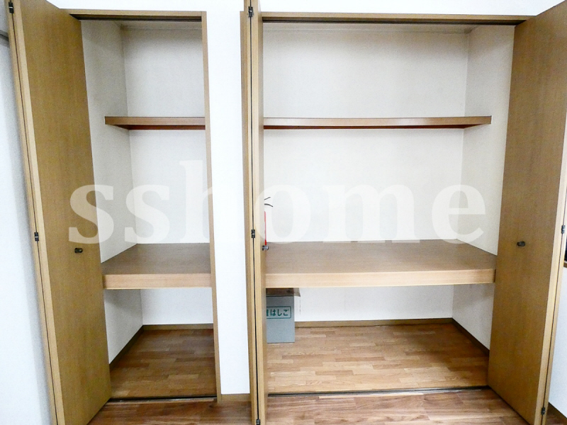 収納　壁いちめんの収納