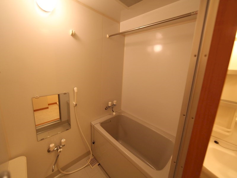 バス・シャワールーム　浴室暖房乾燥機付バスルーム