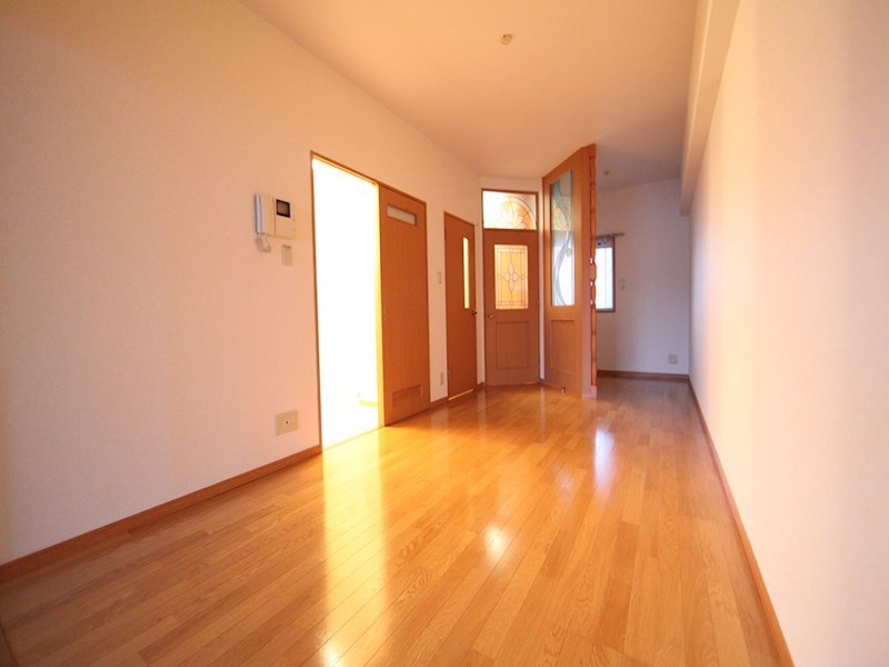 その他部屋・スペース　ＬＤＫ9.4帖　洋室8帖とつなげても仕切っても使えます