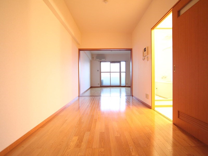 その他　ＬＤＫ9.4帖　洋室8帖とつなげても仕切っても使えます