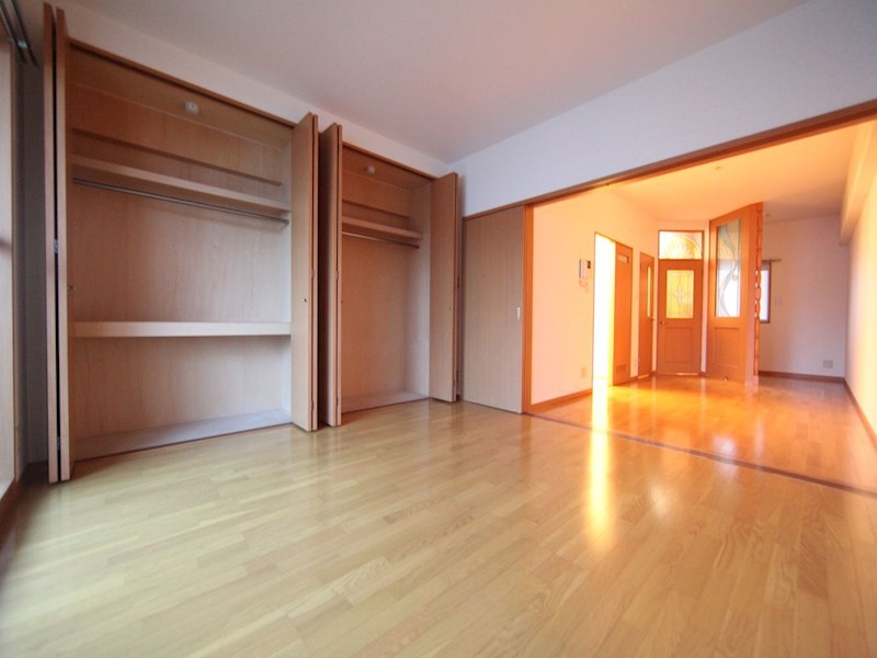 居室・リビング　洋室8帖　クローゼット（収納充実してます）