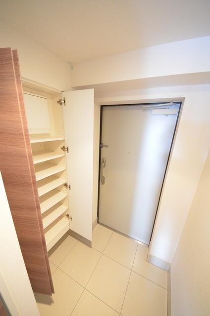 玄関　★お部屋探しは株式会社タウンハウジング東京まで★
