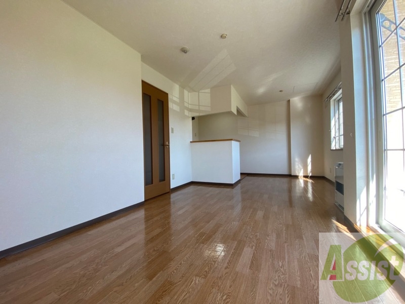 居室・リビング　広くてキレイなＬＤＫが広がっていて、充実した生活が送れそう。