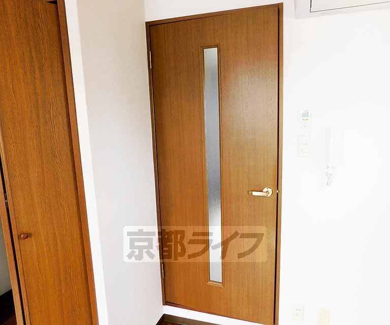 その他部屋・スペース　落ち着いた雰囲気の扉です