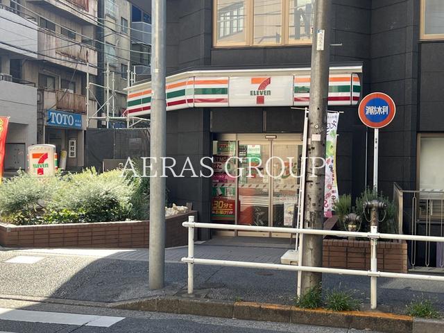 コンビニ　セブン-イレブン 新宿御苑前本通り店（コンビニ）まで124m