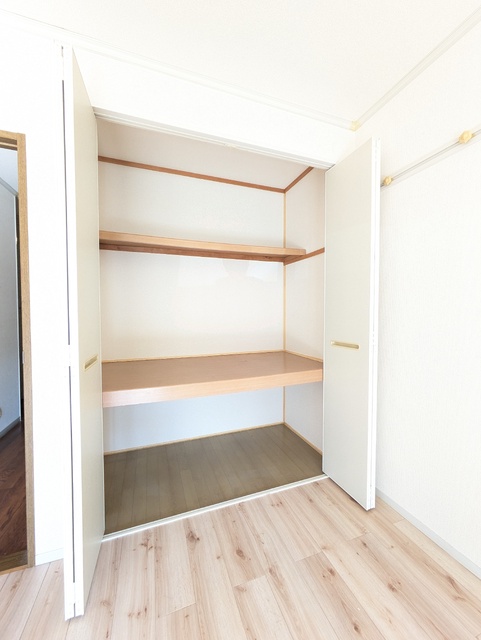 収納　※クリーニング前写真